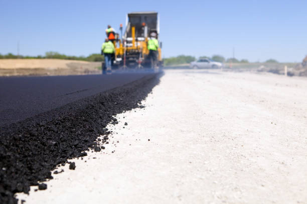 Best Driveway Pavers Near Me  in Hoisington, KS